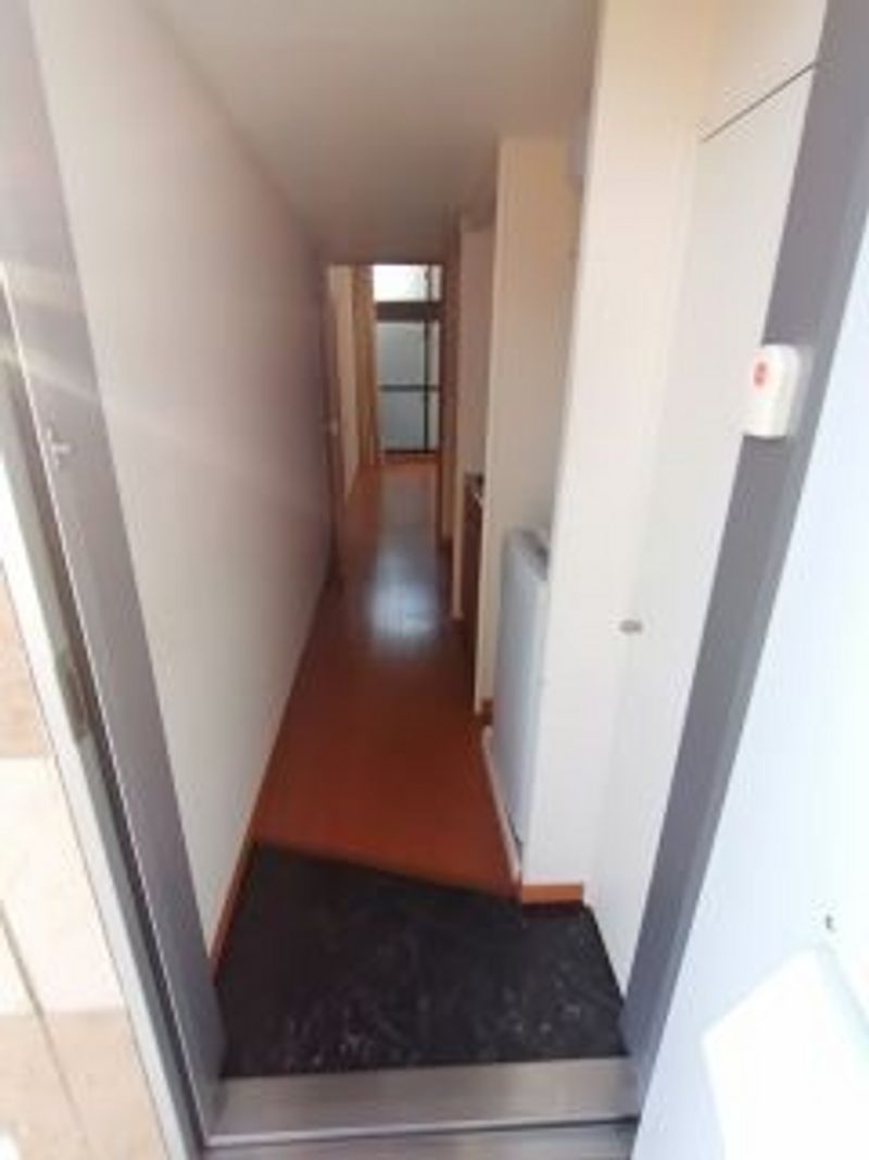 レオパレス中田町 玄関