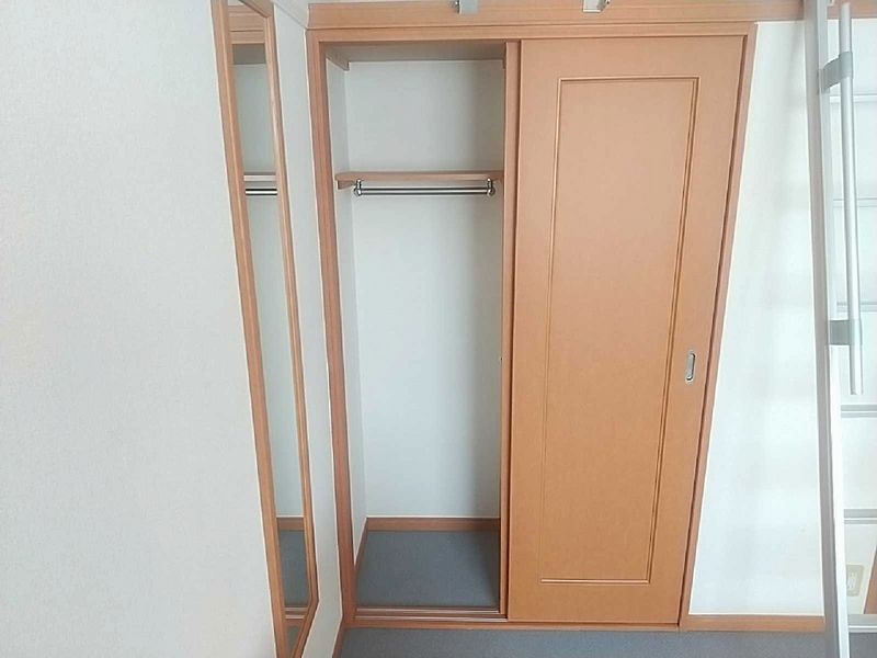 レオパレスわかば 収納