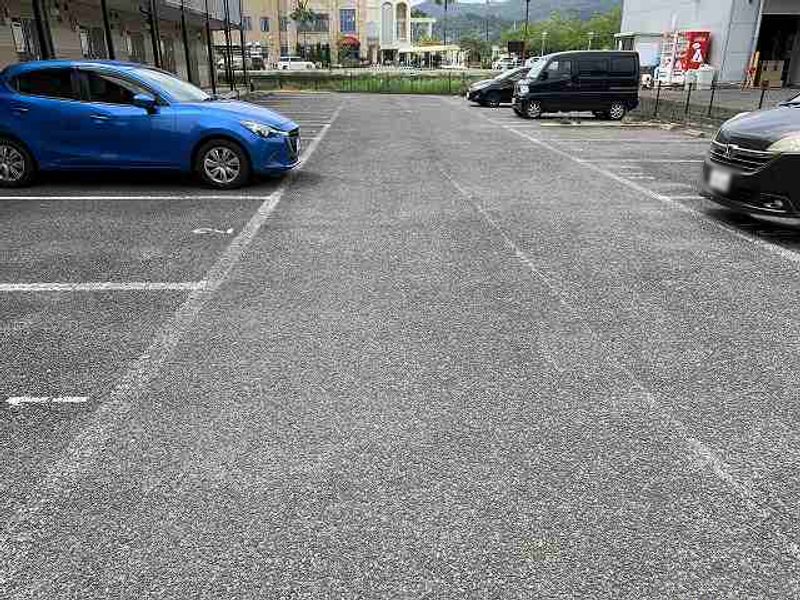 レオパレスリジェール 駐車場