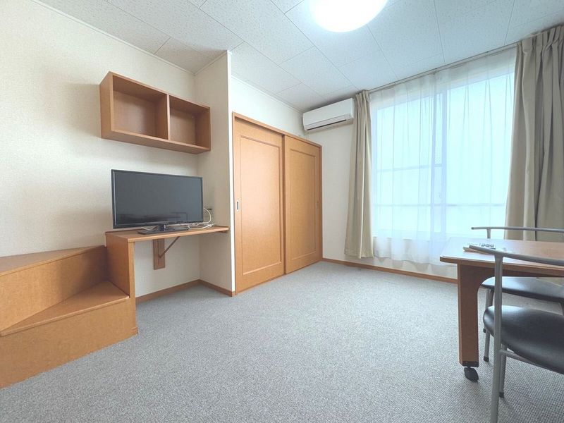 レオパレスすずらん 居間