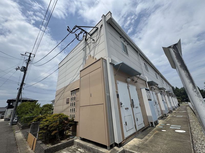 レオパレス四郎丸 外観