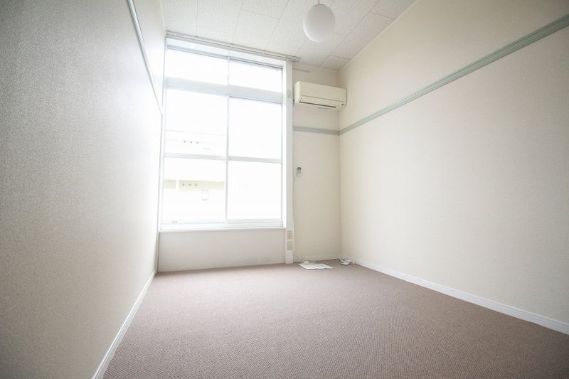 レオパレスパークハイム 居間