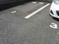 レオパレスサクシード 駐車場