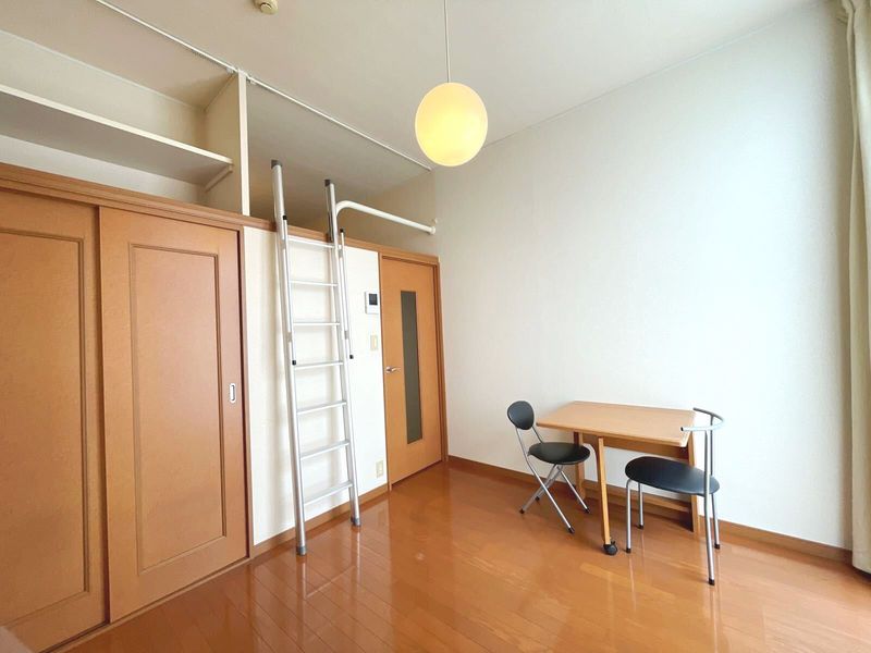 レオパレスシュン 居間