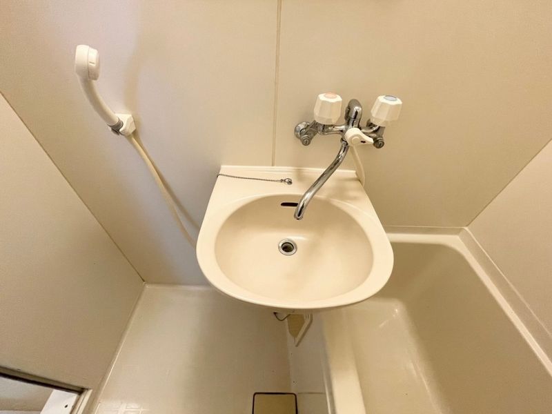 レオパレスナトゥーラ 洗面台