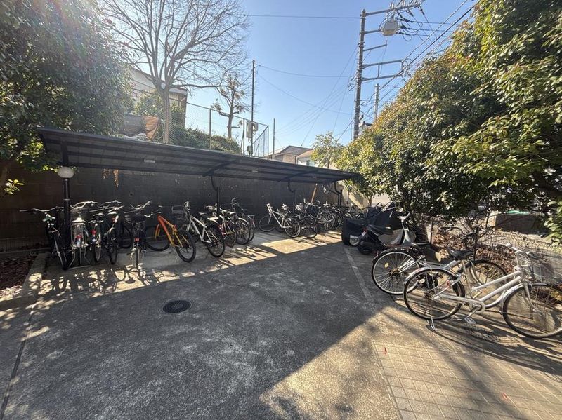 leopalace Eclair K Shimo Otsuki Shared spaces