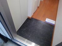 レオパレス英俊 玄関