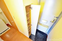 レオパレスプラージュ 玄関