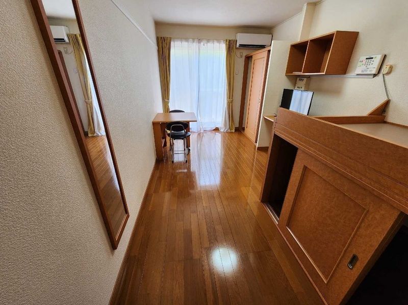 レオパレスクレール 居間