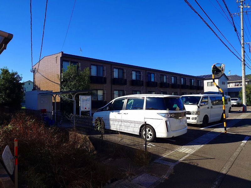 レオパレス大兵 駐車場