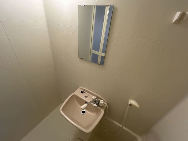 レオパレスルミエール西台 洗面台