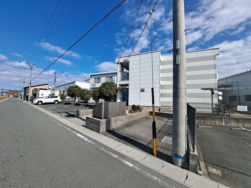 レオパレスメルベーユ 外観