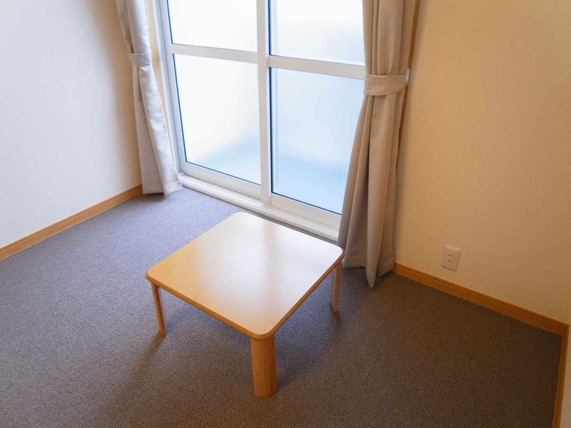 レオパレス代官町 居間
