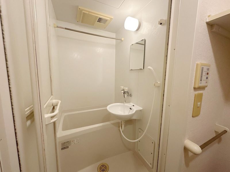 レオパレス光ヒルズ 風呂