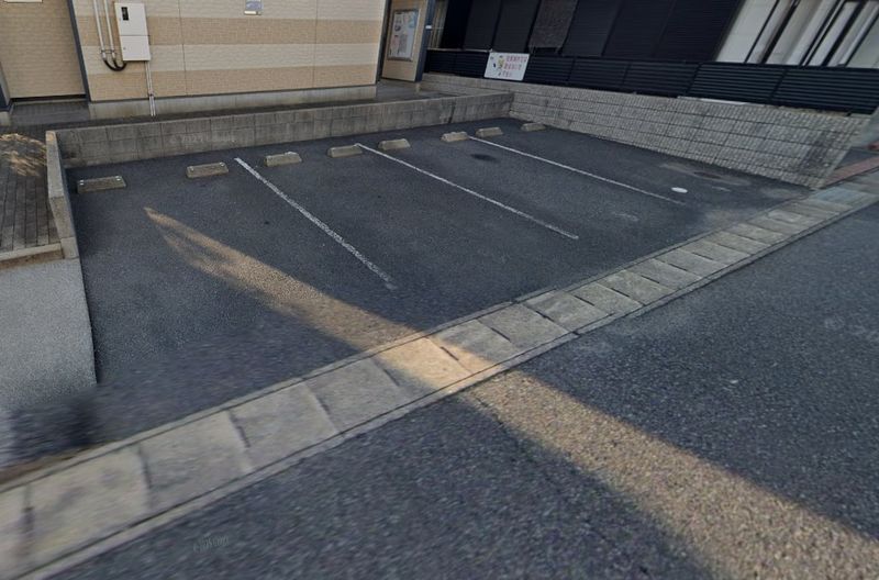 レオパレスＲ　ヴィレッジ 駐車場