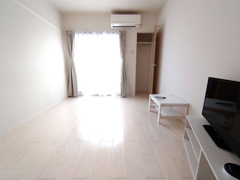 CLEINO Luce Gajin Phòng khách