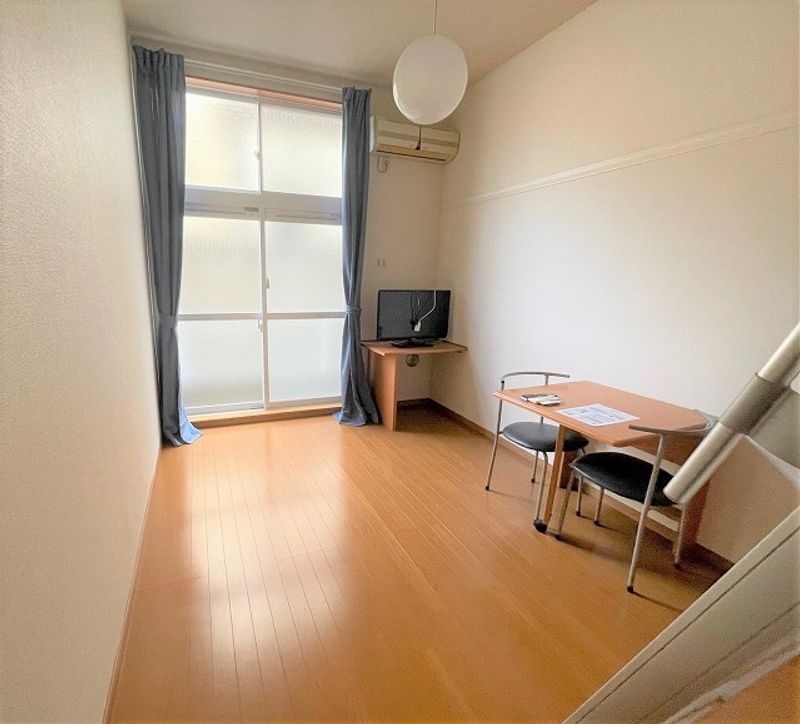 レオパレスＳｐｒｕｃｅ 居間