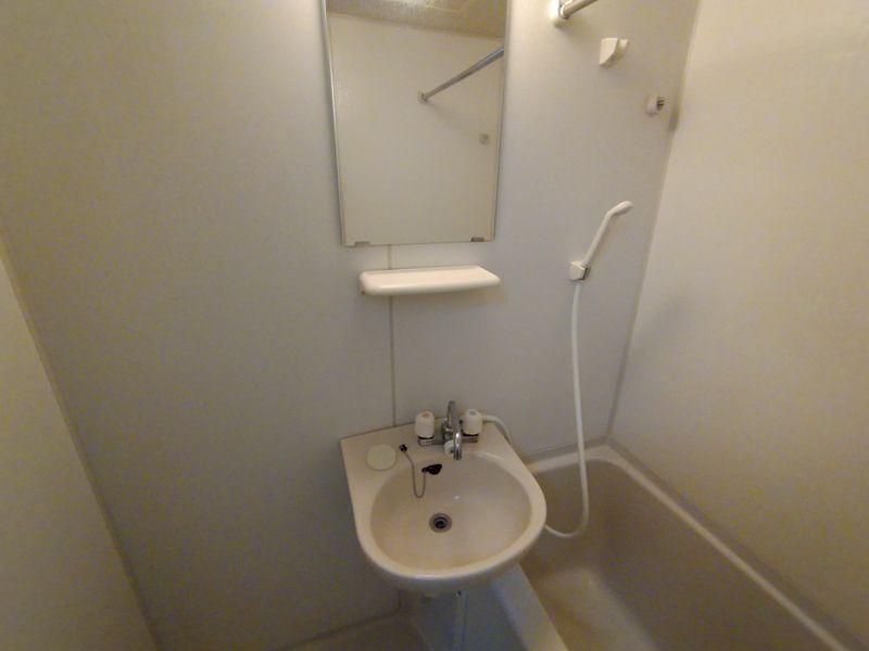 レオパレスアドミラブールユキコ 洗面台