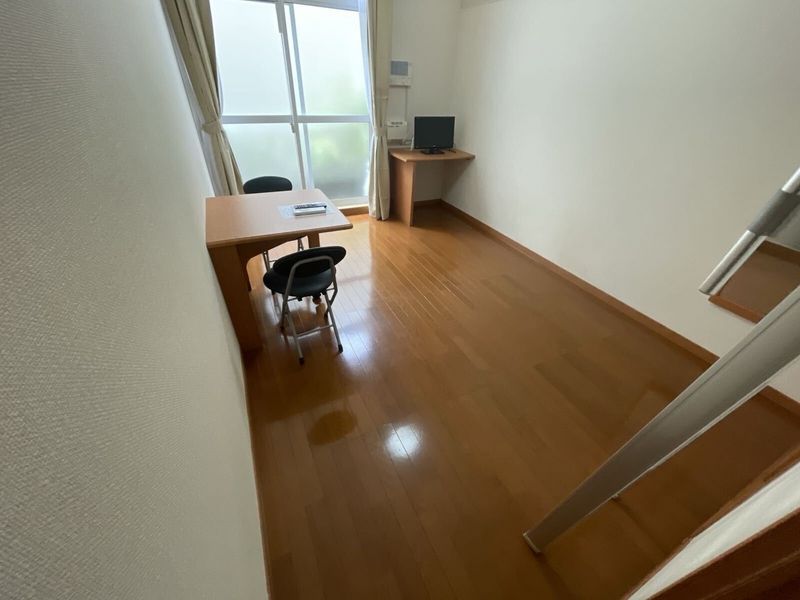 レオパレスファインドリーム 居間