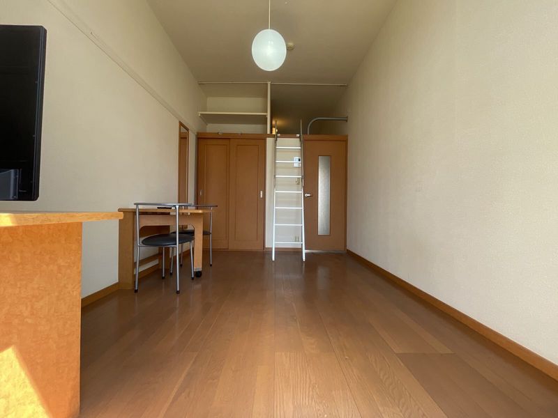 レオパレスフランボワーズ　Ａ 居間