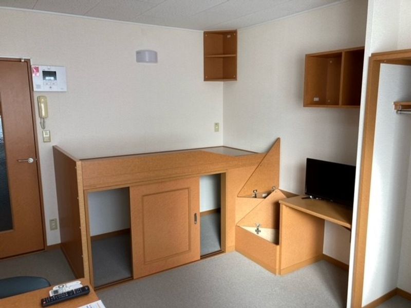 レオパレスいずみ 居間