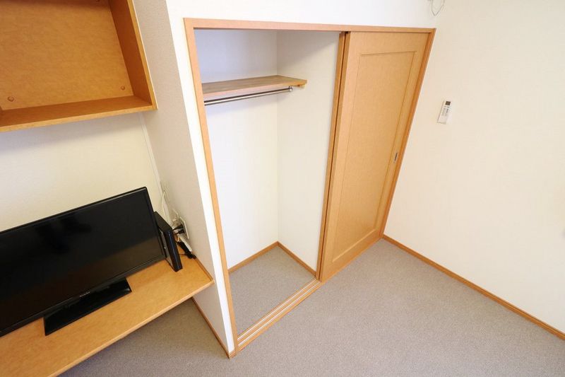 レオパレス瀬田川 収納