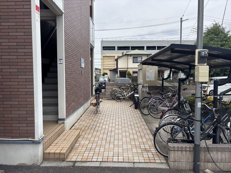 レオネクストインディゴⅠ エントランス