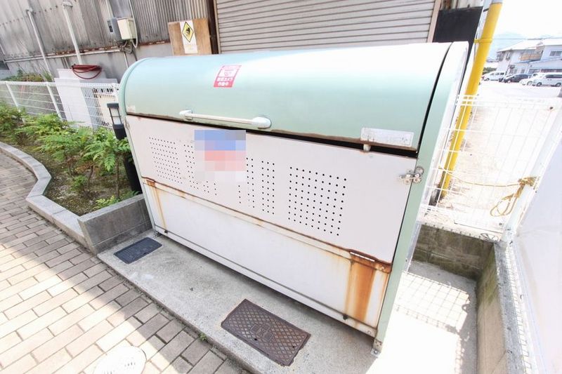 レオパレス西原 共用部分