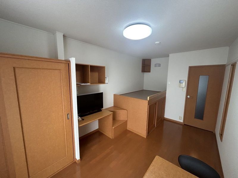 レオパレスひだまりの丘　鹿島 居間