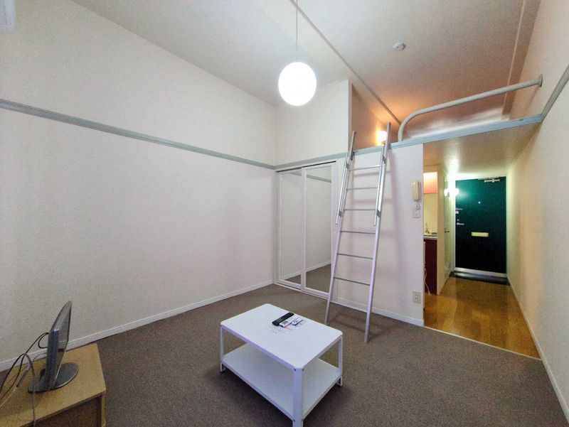 レオパレスＫ．Ｓ．Ｋ 居間