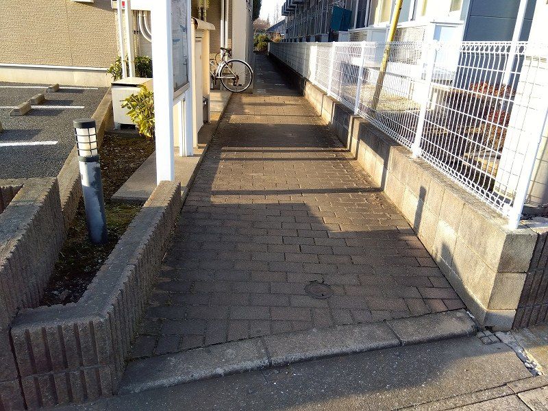 レオパレスミレオ２ エントランス