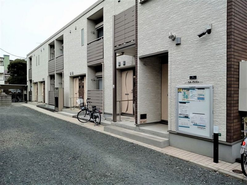 クレイノベル　アンジュ エントランス