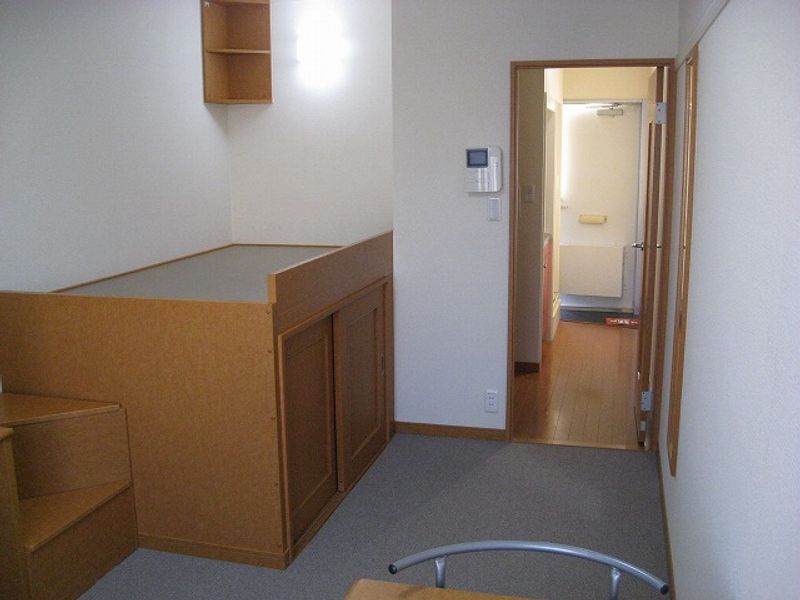 レオパレスメゾン　かきつばた 居間
