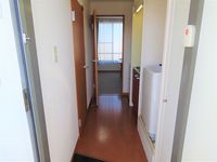 レオパレスピュアフル 玄関