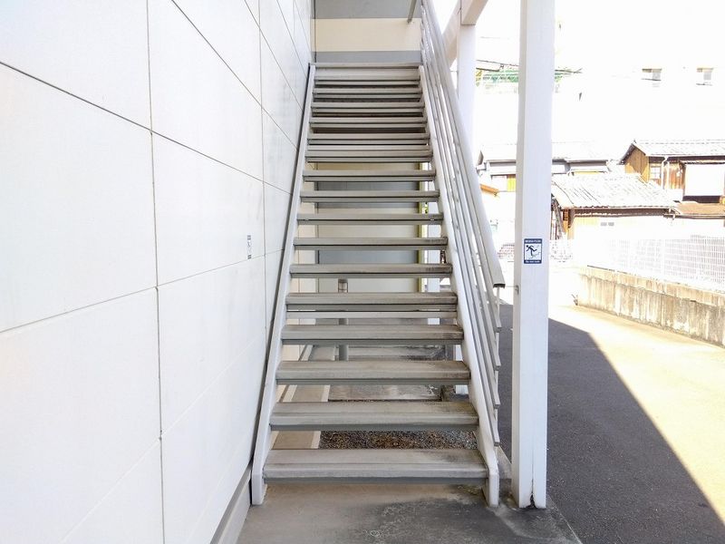 レオパレスＲｕｈｅ 共用部分