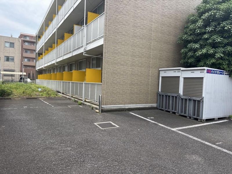 レオパレスサンファーム 駐車場