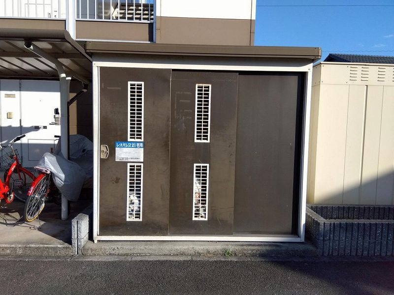レオパレス川添 共用部分