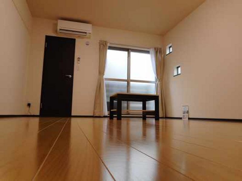 クレイノ和 居間