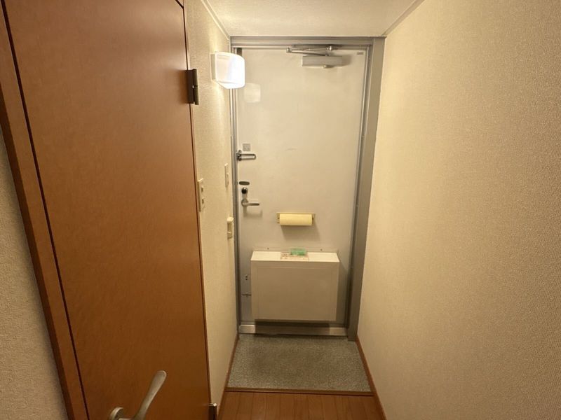 レオパレス天大南 玄関