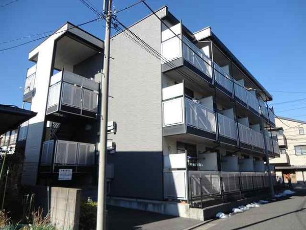 レオパレスカーサ　ウィステリア 外観