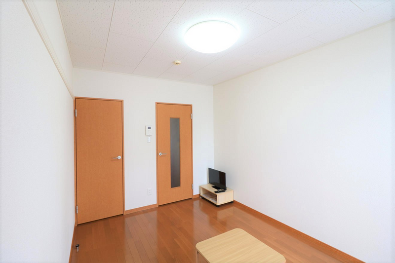 レオパレス吉祥院 居間