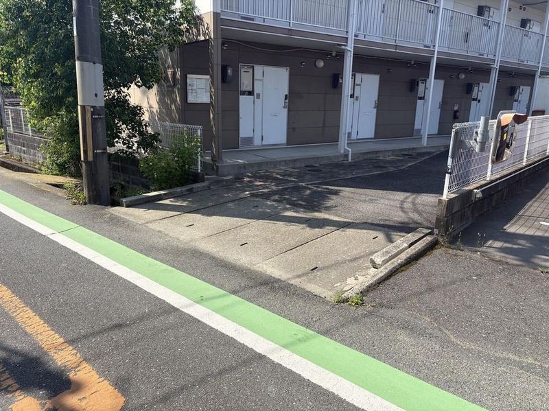レオパレスソフィア エントランス