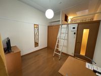 レオパレス天大南 居間