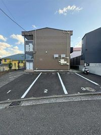 レオパレスドリーミング　ヒルズ 駐車場