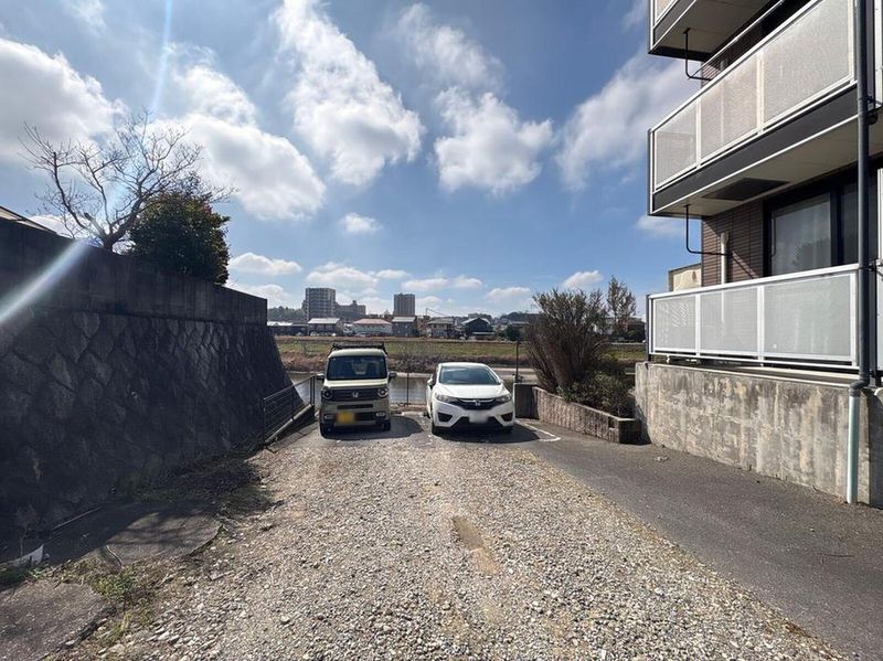 leopalace Sugou Parking lot