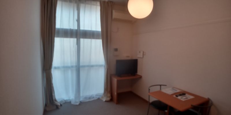 レオパレスＴ 居間