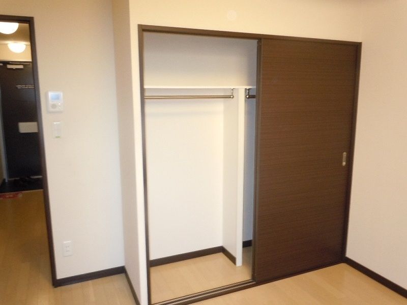 LEONEXT Olive Garden Kho lưu trữ