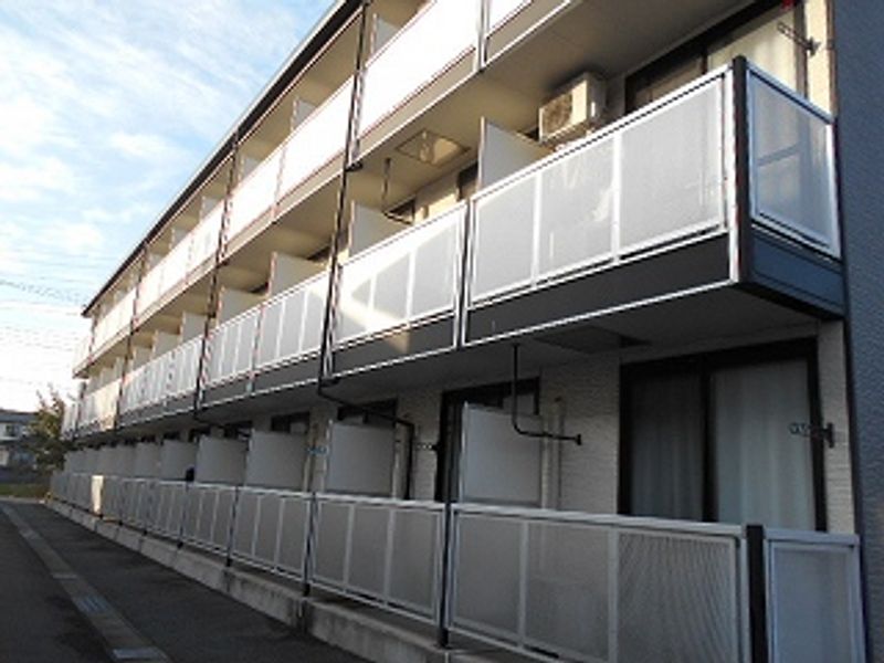 レオパレスカトレヤ 外観