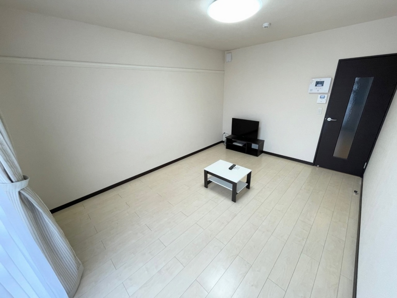 CLEINO Y52 Phòng khách