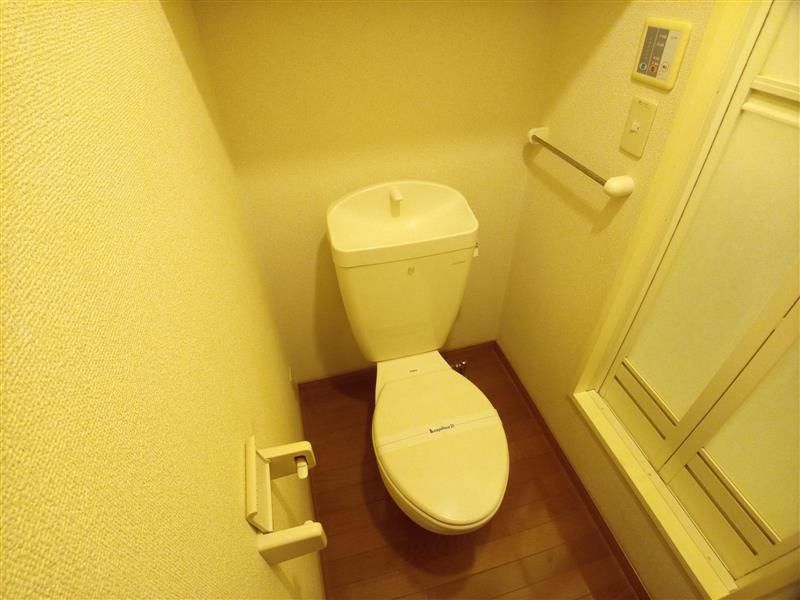 レオパレスレガーメ住吉 トイレ